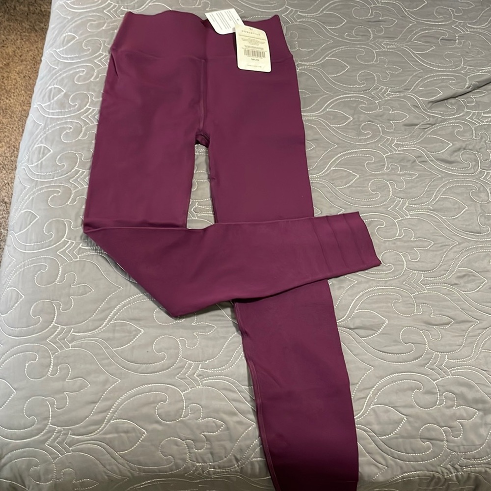 NWT Fabletics L High-waisted sculptknit legging. Maroon